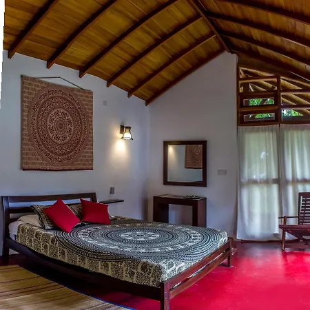 Sat Nam Village Hotel Сигирия Экстерьер фото