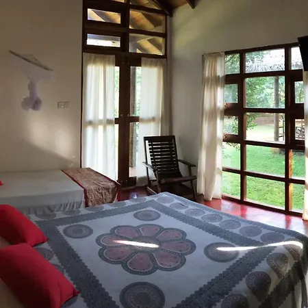 Sat Nam Village Hotel Сигирия Экстерьер фото