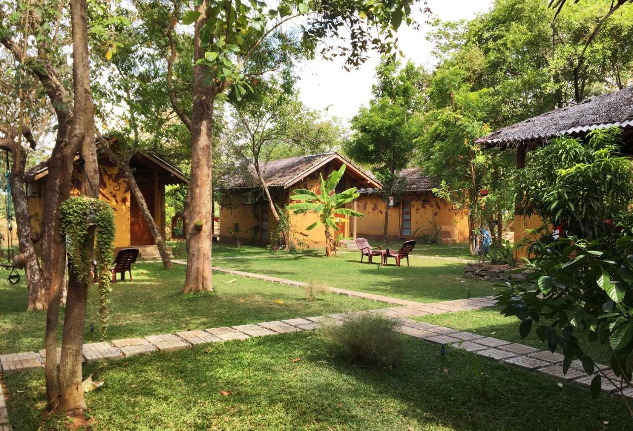 Sat Nam Village Hotel 2*